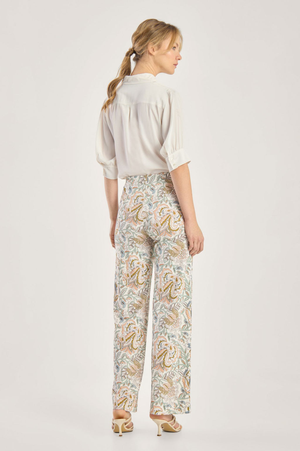 Seductive *  Kimberly Pastel Paisley Pants